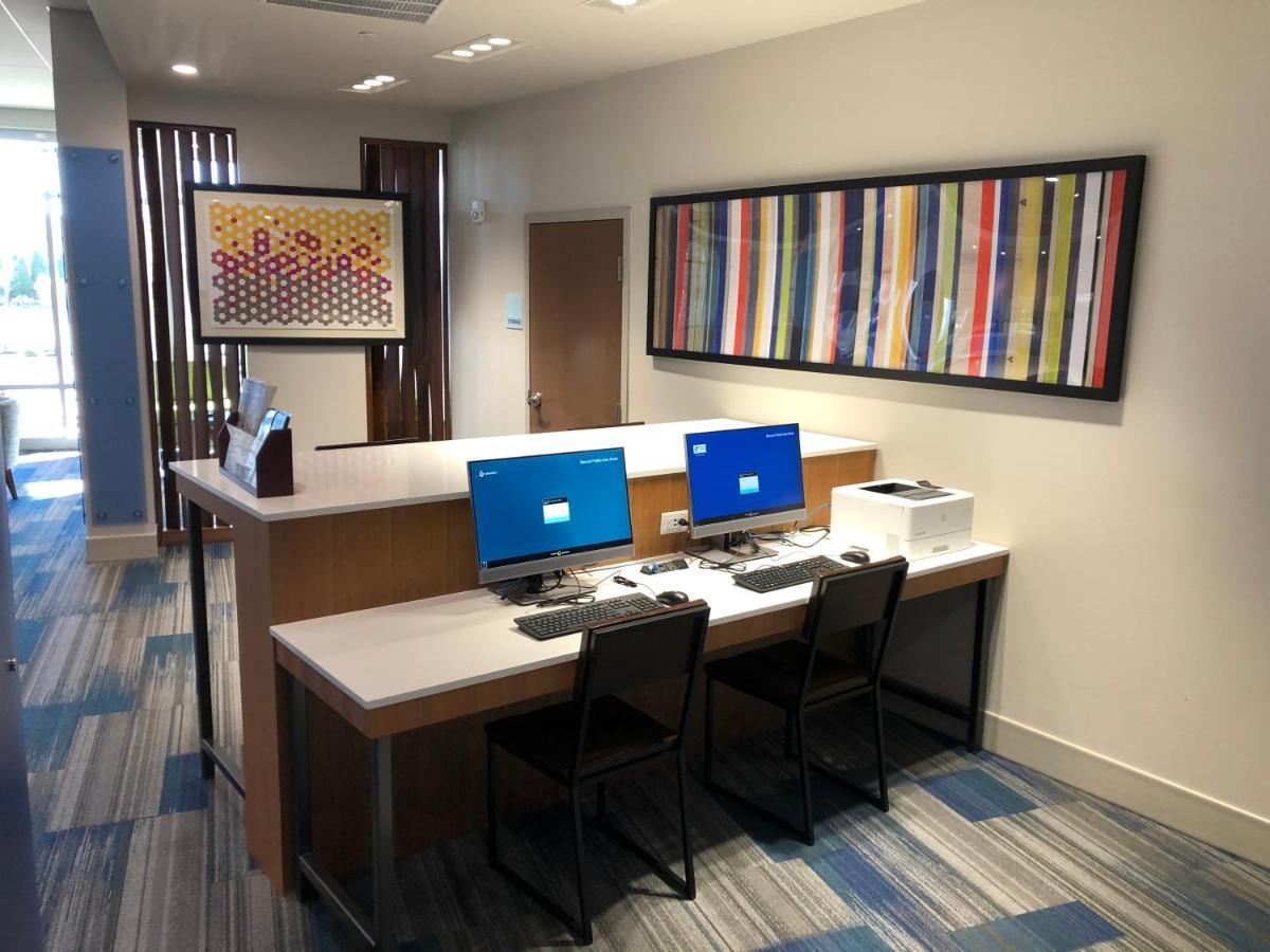 Holiday Inn Express & Suites - Madison West - Middleton By Ihg Buitenkant foto