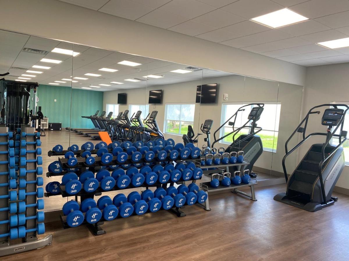Holiday Inn Express & Suites - Madison West - Middleton By Ihg Buitenkant foto
