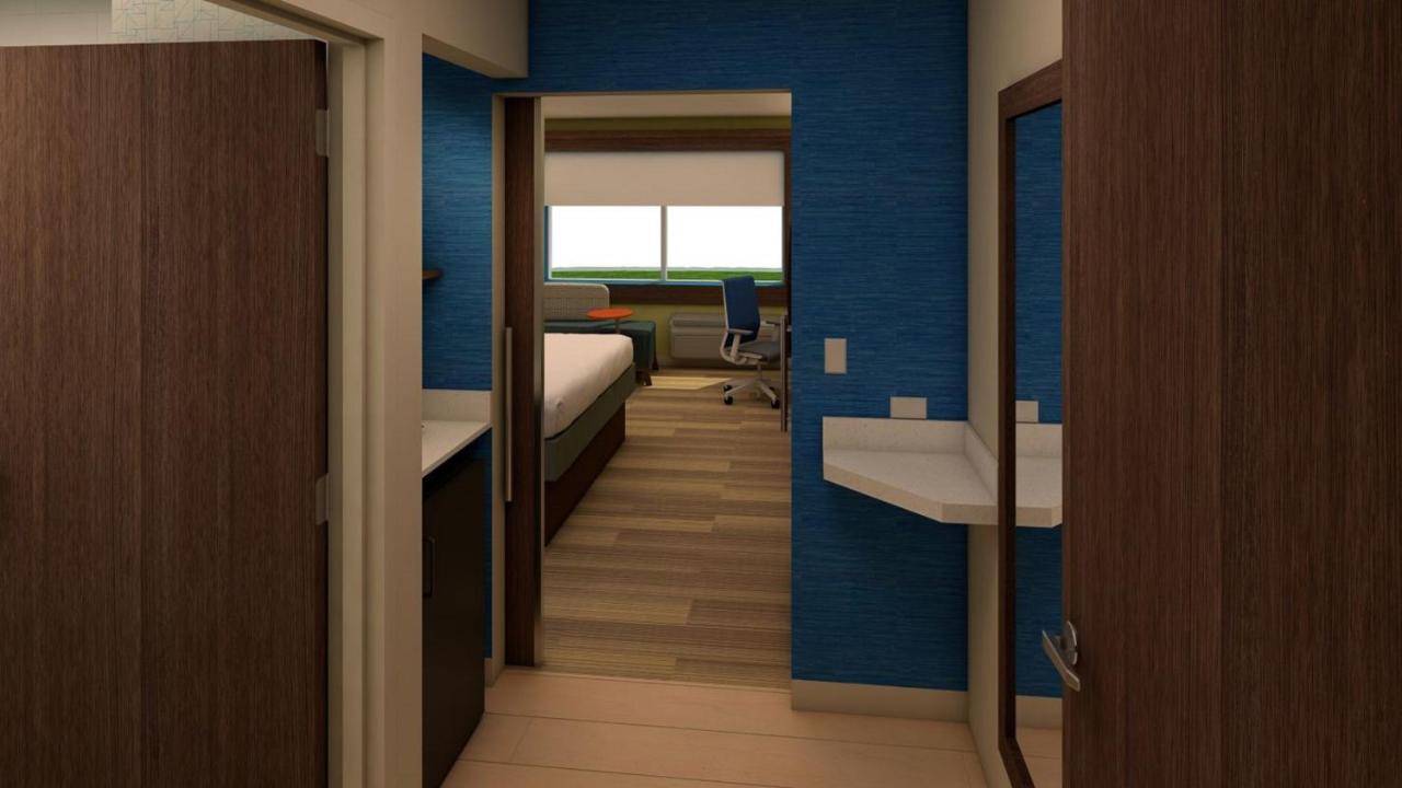 Holiday Inn Express & Suites - Madison West - Middleton By Ihg Buitenkant foto