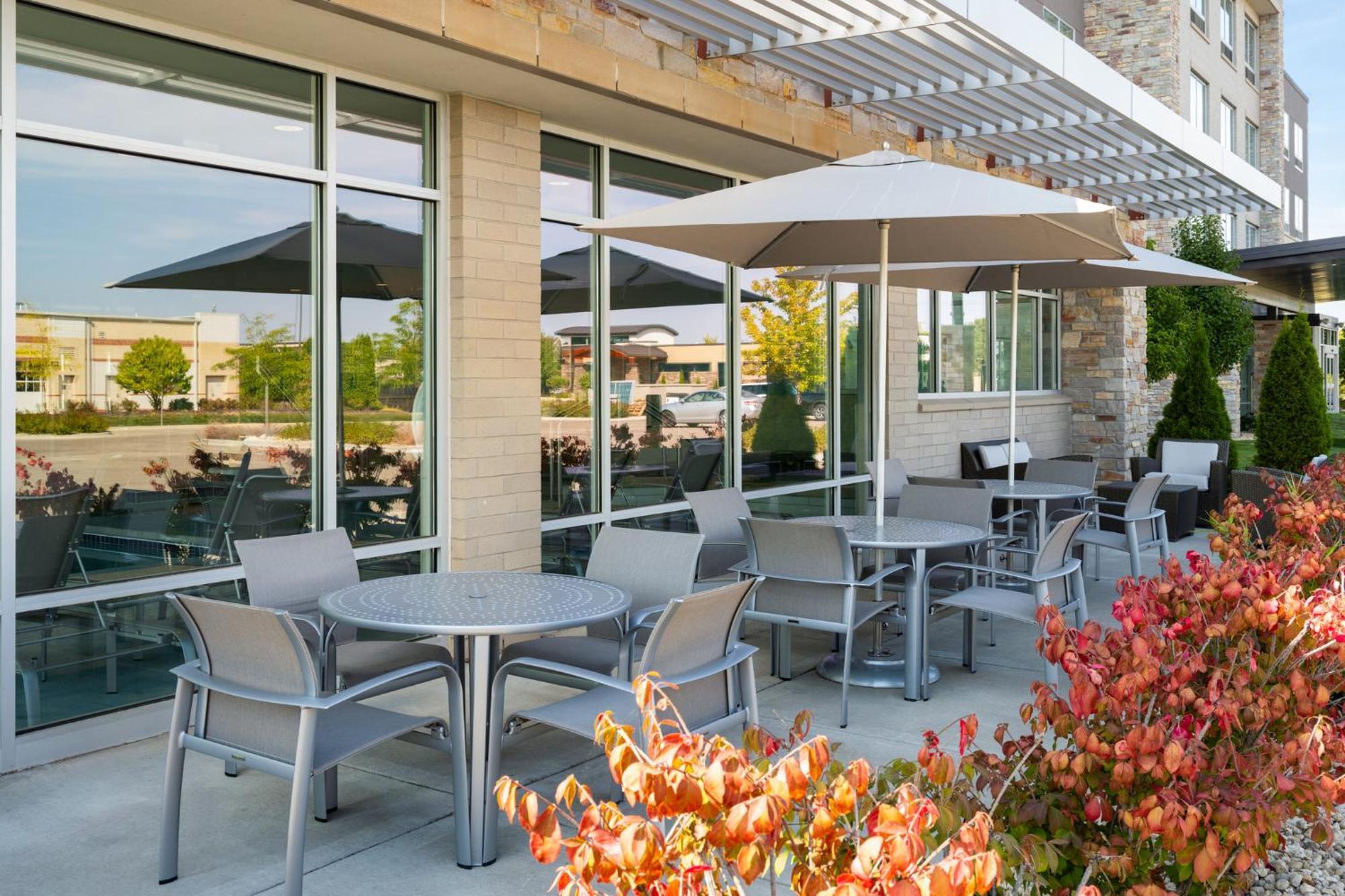 Holiday Inn Express & Suites - Madison West - Middleton By Ihg Buitenkant foto