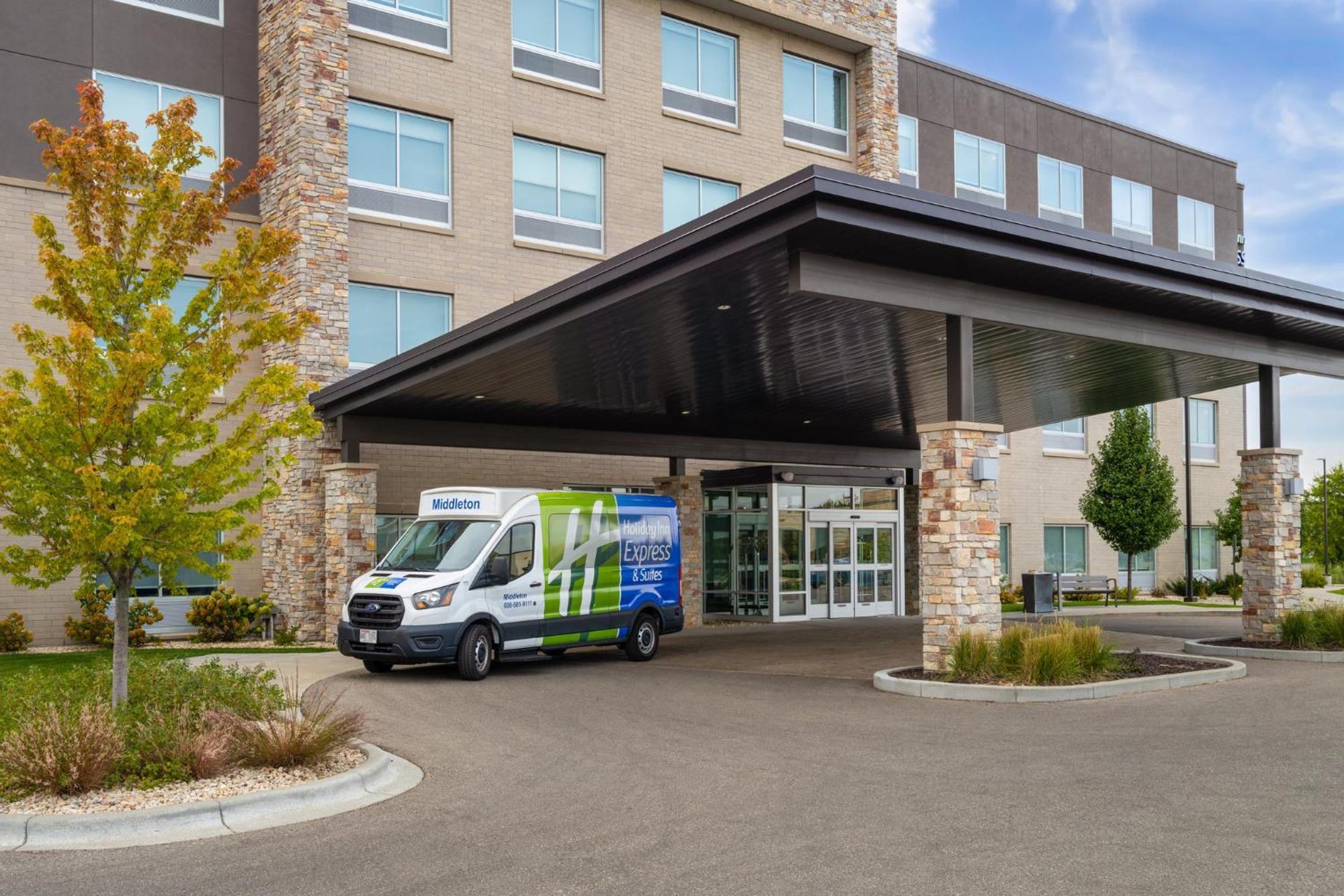 Holiday Inn Express & Suites - Madison West - Middleton By Ihg Buitenkant foto